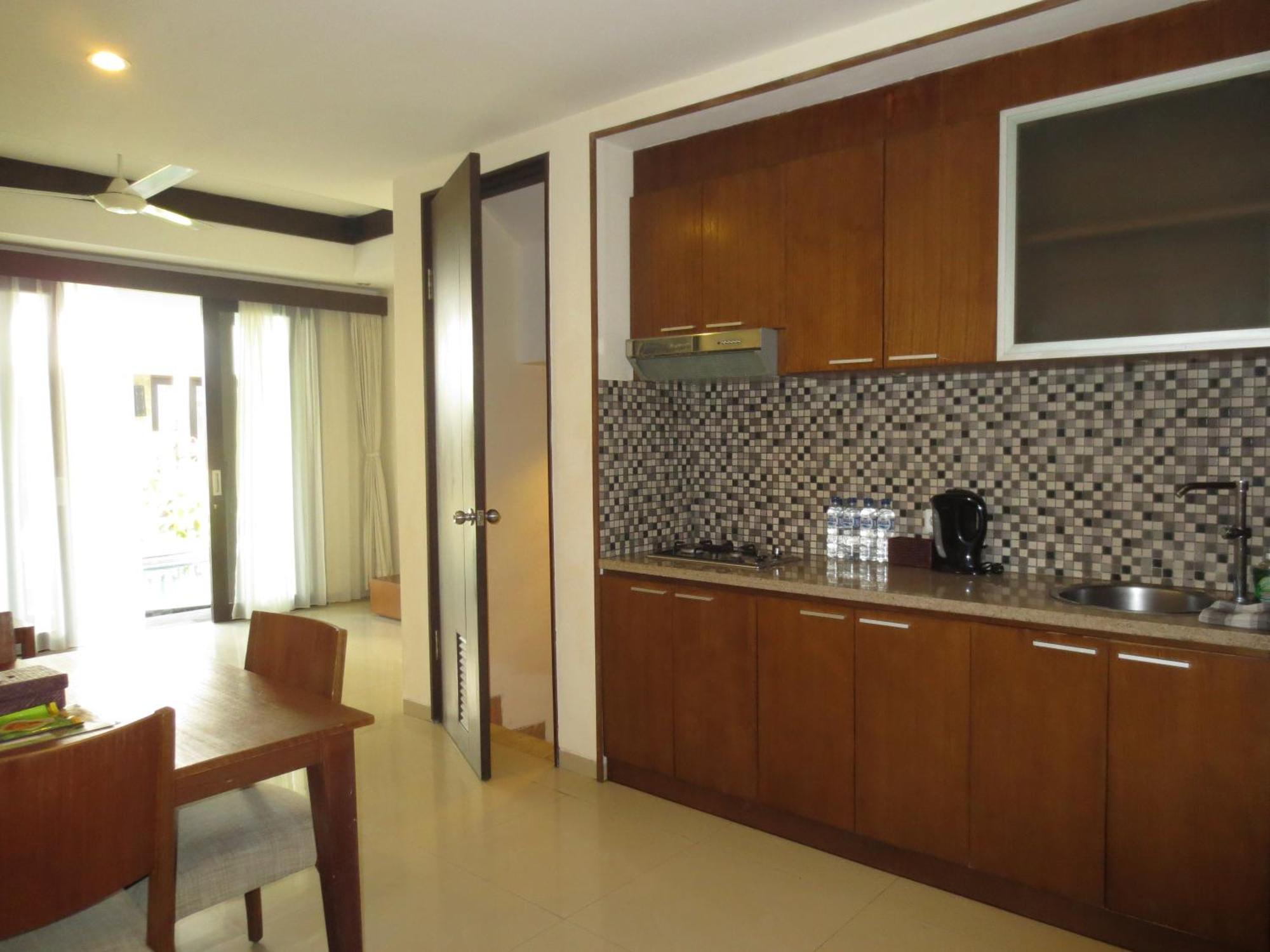 אפרטהוטל Seminyak Townhouse מראה חיצוני תמונה