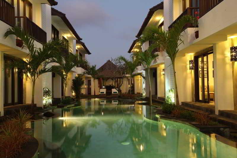 אפרטהוטל Seminyak Townhouse מראה חיצוני תמונה