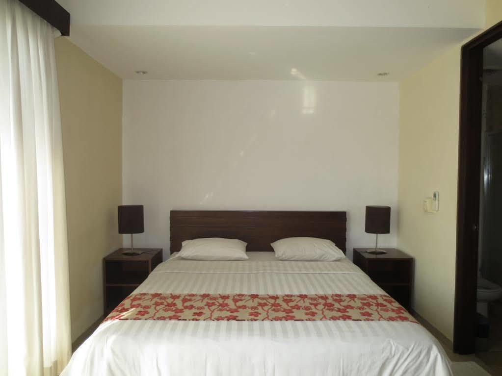 אפרטהוטל Seminyak Townhouse מראה חיצוני תמונה